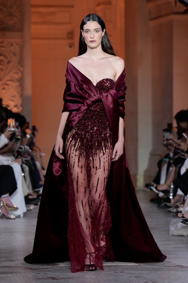 مجموعة Zuhair Murad الراقية لخريف وشتاء 2025