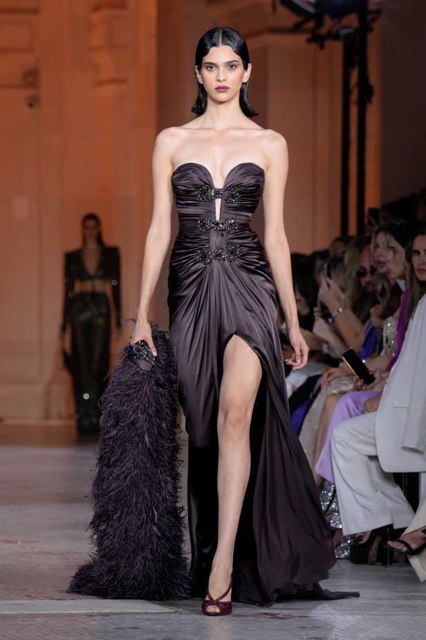 مجموعة Zuhair Murad الراقية لخريف وشتاء 2025