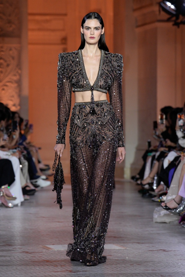 مجموعة Zuhair Murad الراقية لخريف وشتاء 2025