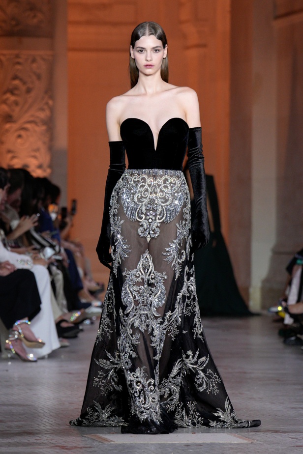 مجموعة Zuhair Murad الراقية لخريف وشتاء 2025