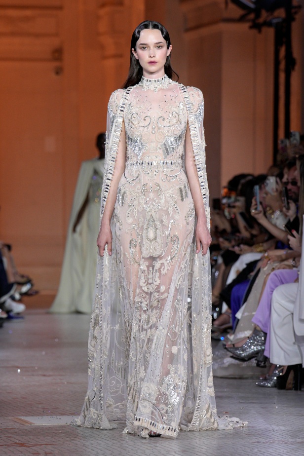 مجموعة Zuhair Murad الراقية لخريف وشتاء 2025