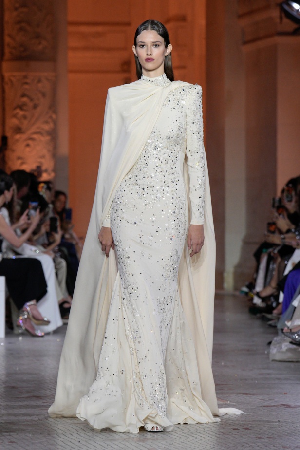 مجموعة Zuhair Murad الراقية لخريف وشتاء 2025