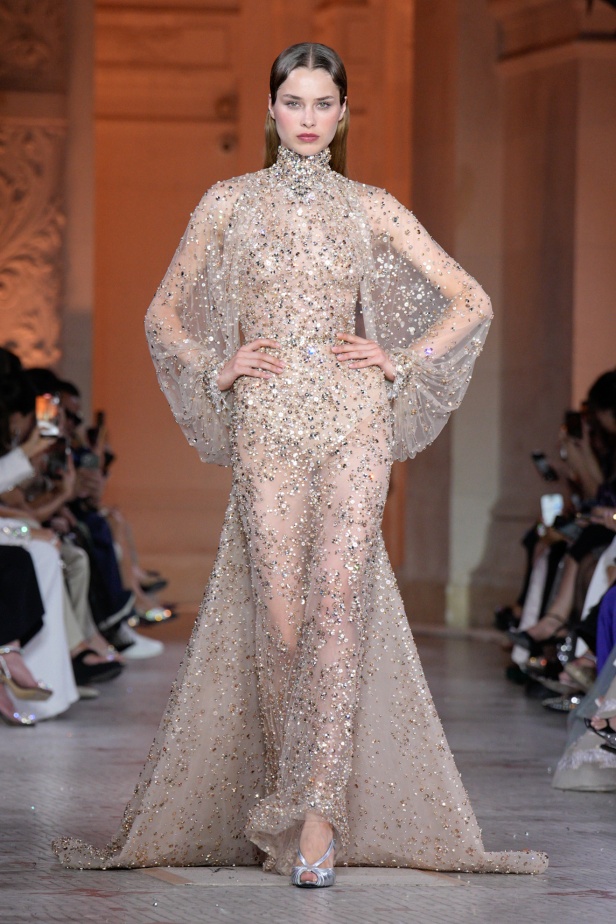 مجموعة Zuhair Murad الراقية لخريف وشتاء 2025