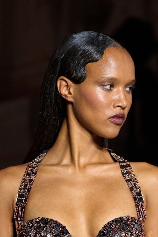 مجموعة Zuhair Murad الراقية لخريف وشتاء 2025