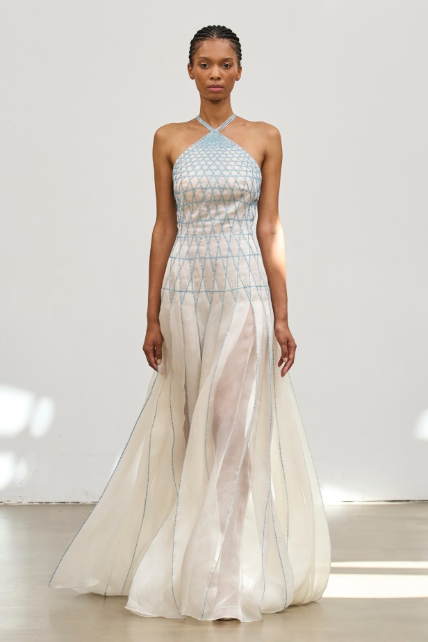 "حين تمشي دمشق على خشبة باريس"... رامي العلي يتحدّث لـ"هي" عن مجموعته لخريف وشتاء 2025 للأزياء الراقية: تقدير كبير ومسؤولية مضاعفة (فيديو)