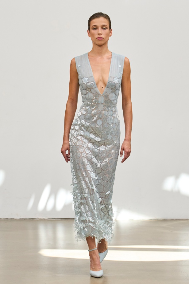 "حين تمشي دمشق على خشبة باريس"... رامي العلي يتحدّث لـ"هي" عن مجموعته لخريف وشتاء 2025 للأزياء الراقية: تقدير كبير ومسؤولية مضاعفة (فيديو)