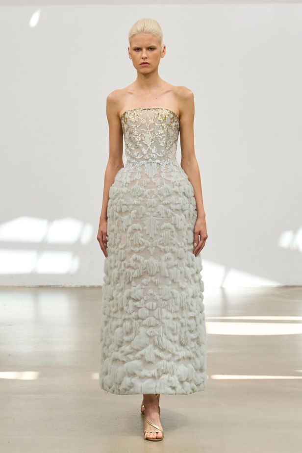 "حين تمشي دمشق على خشبة باريس"... رامي العلي يتحدّث لـ"هي" عن مجموعته لخريف وشتاء 2025 للأزياء الراقية: تقدير كبير ومسؤولية مضاعفة (فيديو)