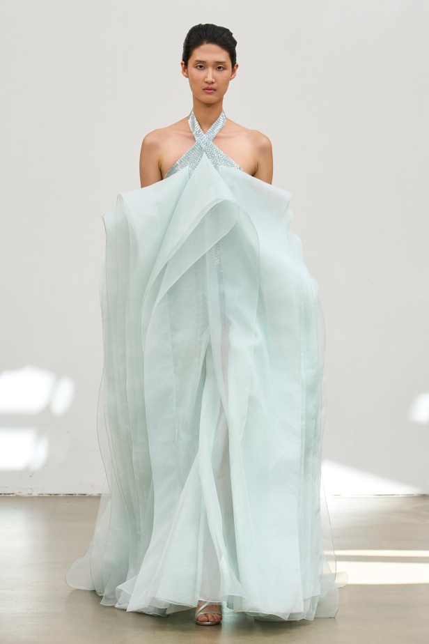 "حين تمشي دمشق على خشبة باريس"... رامي العلي يتحدّث لـ"هي" عن مجموعته لخريف وشتاء 2025 للأزياء الراقية: تقدير كبير ومسؤولية مضاعفة (فيديو)