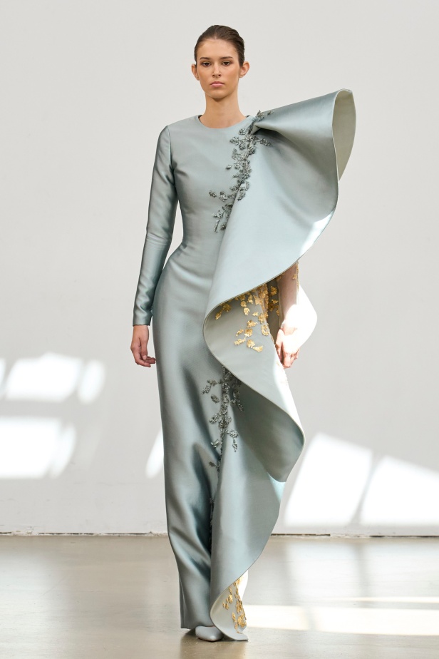 "حين تمشي دمشق على خشبة باريس"... رامي العلي يتحدّث لـ"هي" عن مجموعته لخريف وشتاء 2025 للأزياء الراقية: تقدير كبير ومسؤولية مضاعفة (فيديو)