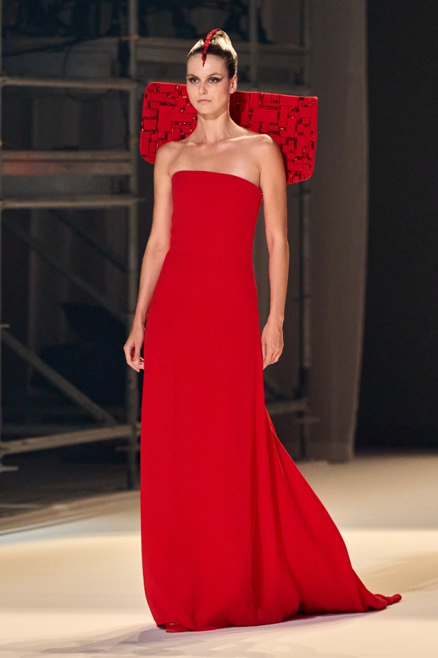 مجموعة Stephane Rolland للخياطة الراقية لخريف وشتاء 2025-2026