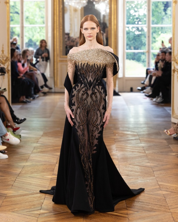 طوني ورد يستوحي مجموعة الأزياء الراقية من التنكر الغامض ويقول لـ"هي": بعض الفساتين استغرقت أكثر من 500 ساعة عمل يدوي (فيديو)