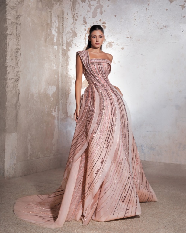 مجموعة زياد نكد للأزياء الفاحرة لخريف وشتاء 2026-2025... كنز ينبض بالأناقة ويحتفي بالإرث (فيديو) 