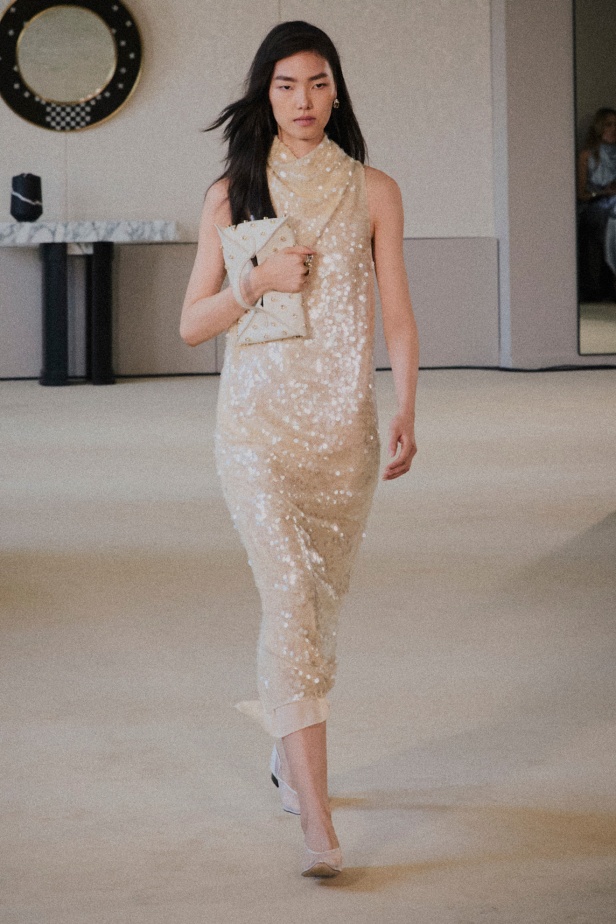 مجموعة Altuzarra لربيع وصيف 2026... اكتشاف الجمال في ما هو غير متوقع