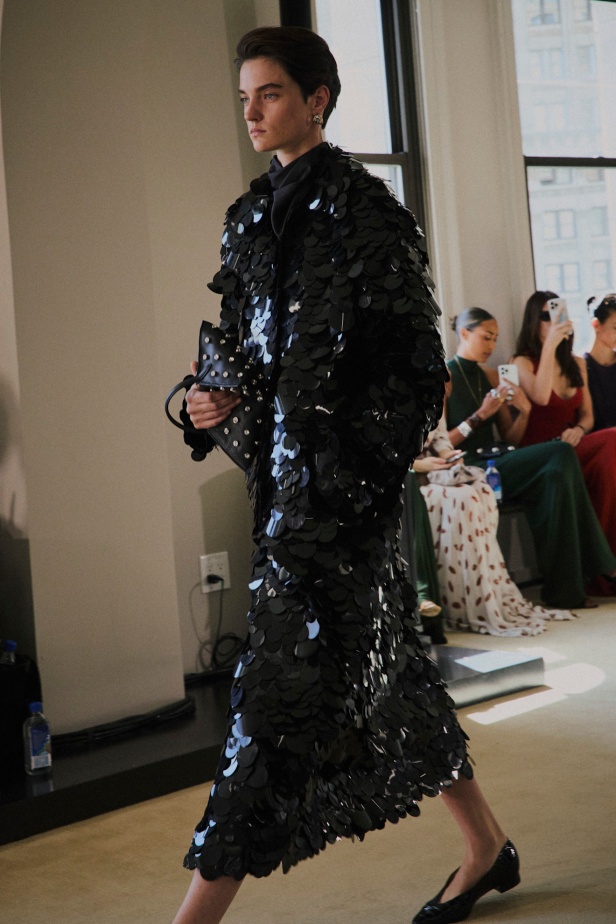 مجموعة Altuzarra لربيع وصيف 2026... اكتشاف الجمال في ما هو غير متوقع