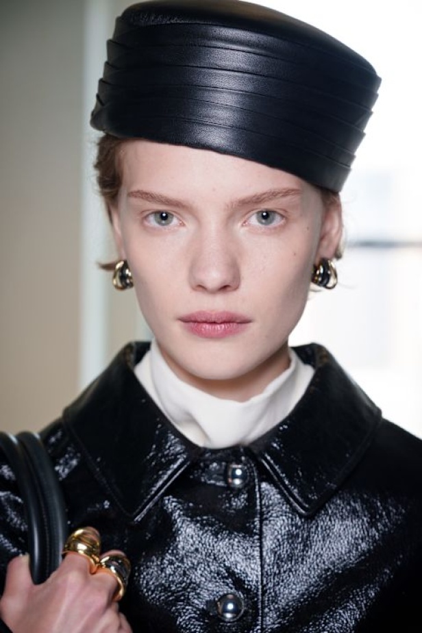 مجموعة Altuzarra لربيع وصيف 2026... اكتشاف الجمال في ما هو غير متوقع