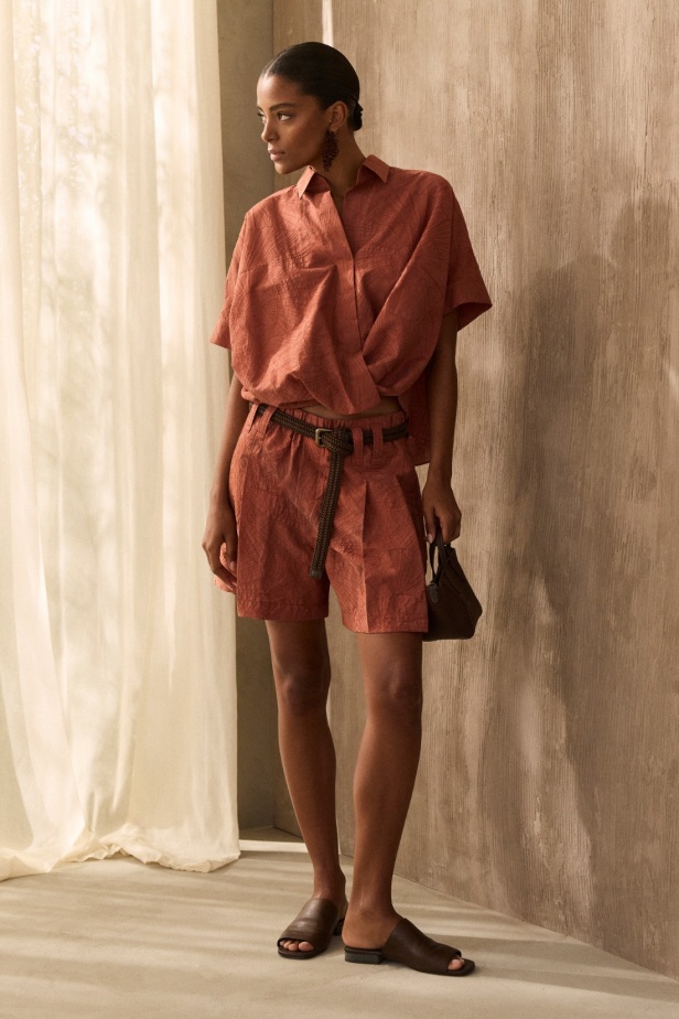 مجموعة Brunello Cucinelli لربيع وصيف 2026... استلهام الأناقة من قوى الطبيعة الأربعة