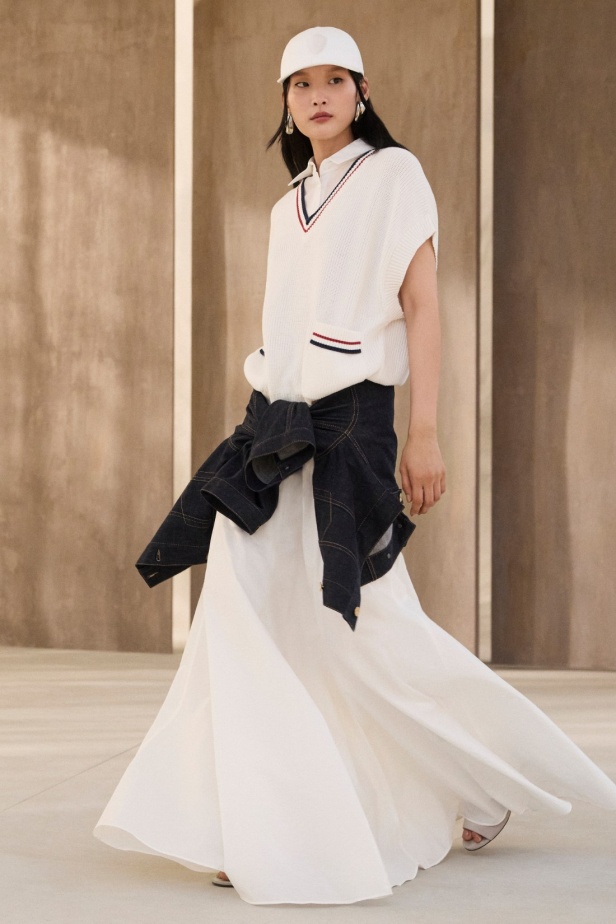 مجموعة Brunello Cucinelli لربيع وصيف 2026... استلهام الأناقة من قوى الطبيعة الأربعة