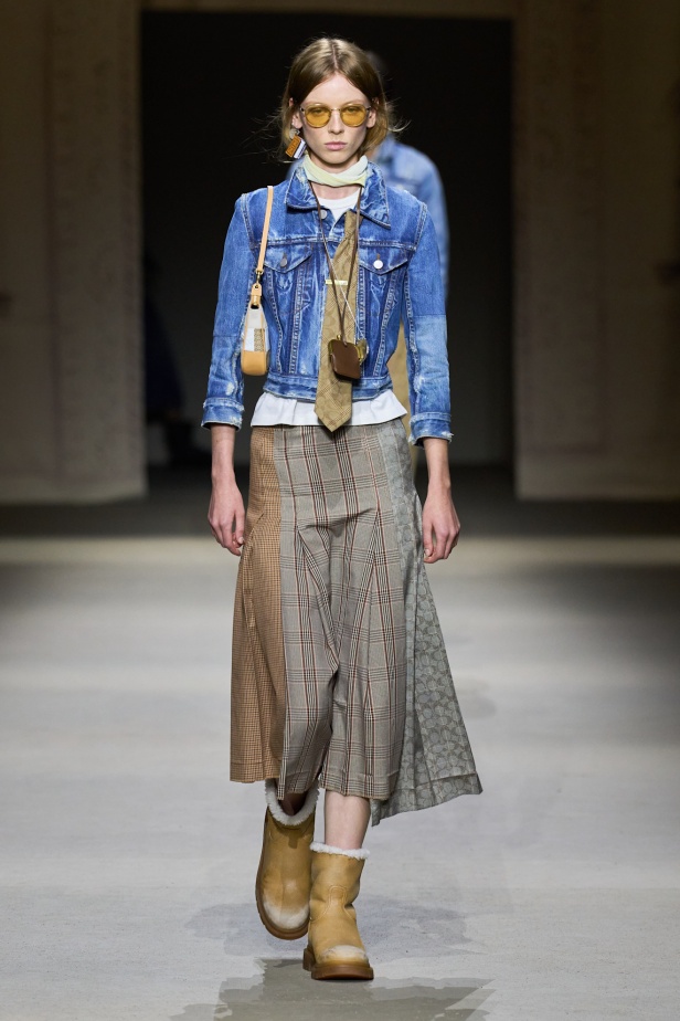 مجموعة كوتش لربيع 2026 تجسّد روح نيويورك وتناقضاتها الفريدة