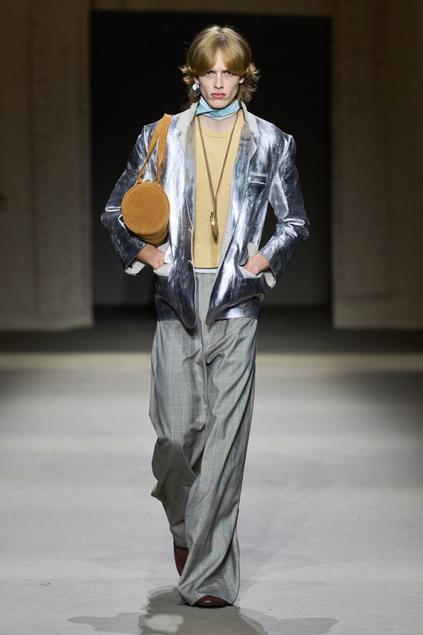 مجموعة كوتش لربيع 2026 تجسّد روح نيويورك وتناقضاتها الفريدة