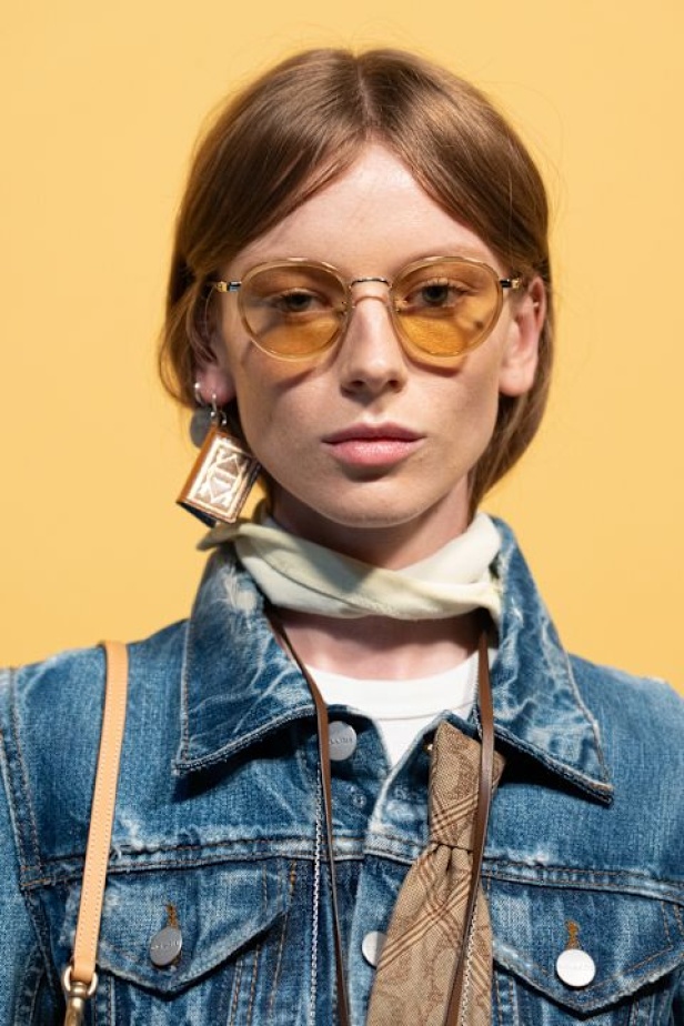 مجموعة كوتش لربيع 2026 تجسّد روح نيويورك وتناقضاتها الفريدة