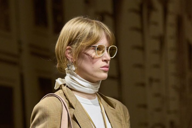 مجموعة كوتش لربيع 2026 تجسّد روح نيويورك وتناقضاتها الفريدة