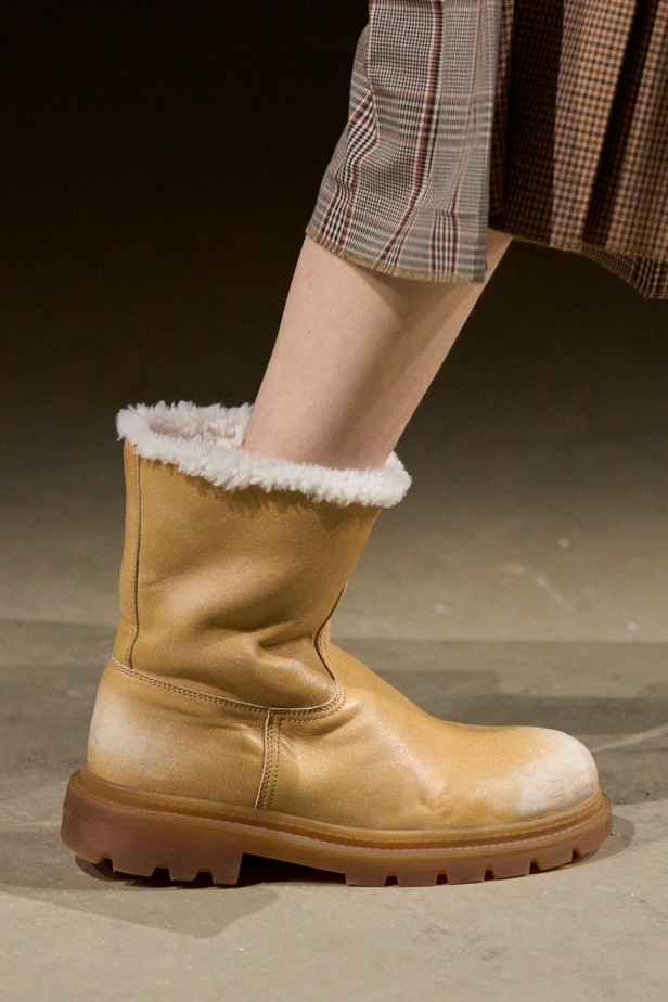 مجموعة كوتش لربيع 2026 تجسّد روح نيويورك وتناقضاتها الفريدة