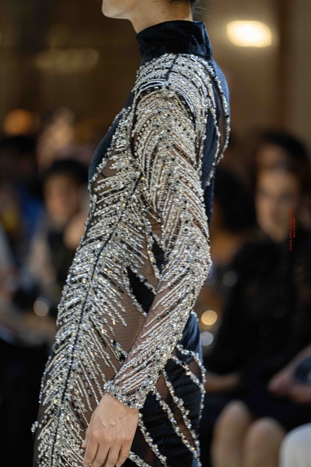 مجموعة روبير أبي نادر تحاكي استثنائية المرأة في باريس 