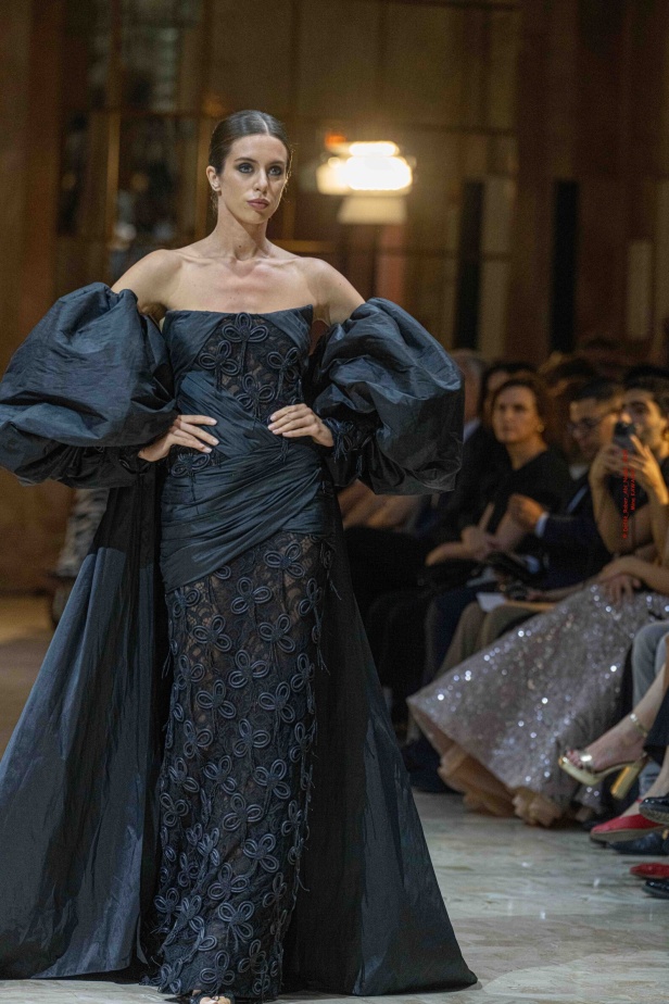 مجموعة روبير أبي نادر تحاكي استثنائية المرأة في باريس 