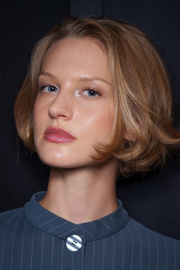 عرض أزياء مجموعة Emporio Armani لربيع وصيف 2026