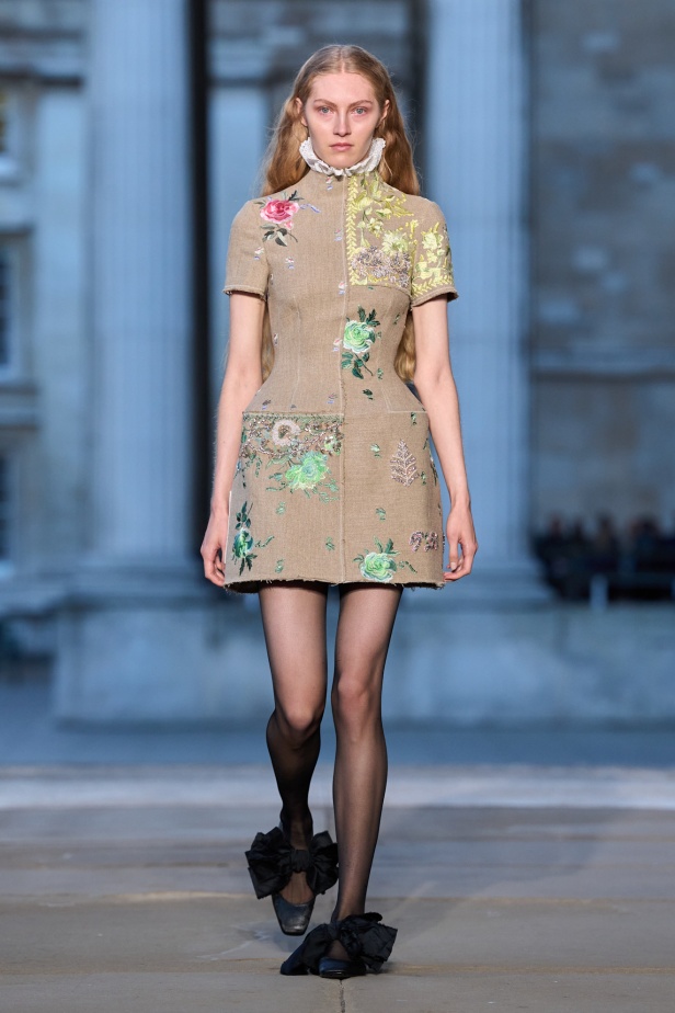 الطبعات عنوان مجموعة Erdem لربيع 2026