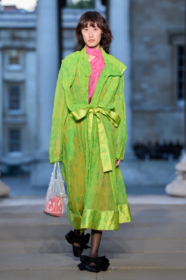 الطبعات عنوان مجموعة Erdem لربيع 2026