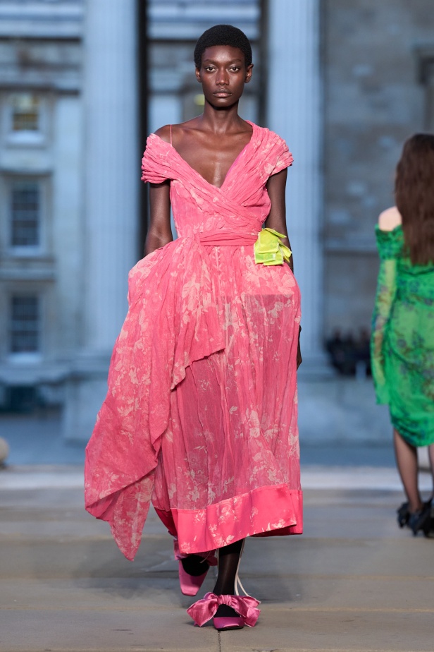 الطبعات عنوان مجموعة Erdem لربيع 2026