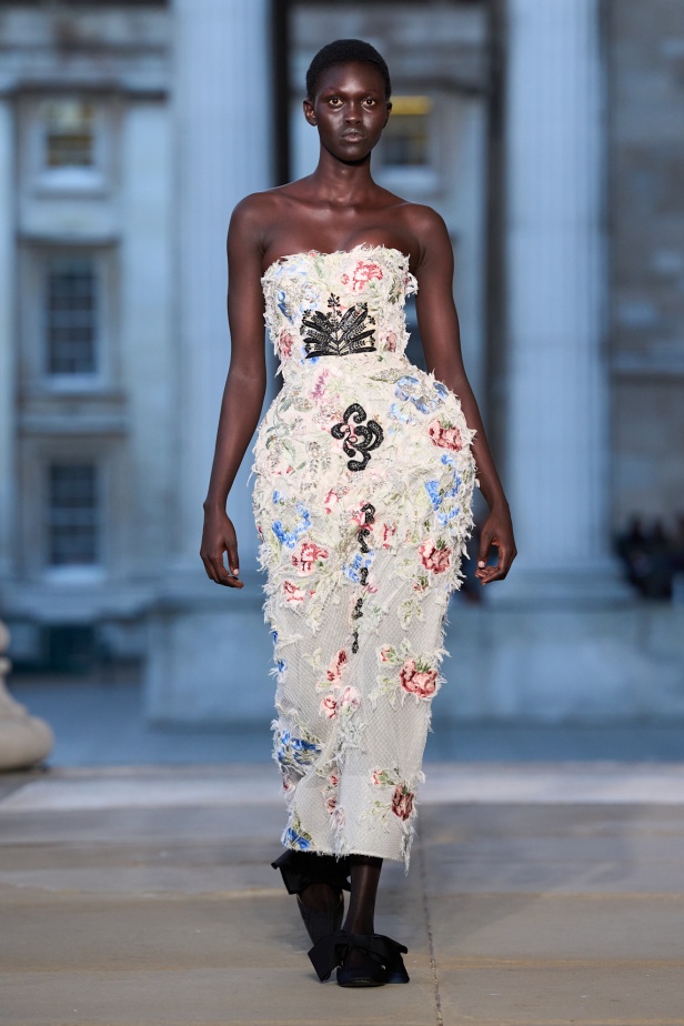 الطبعات عنوان مجموعة Erdem لربيع 2026