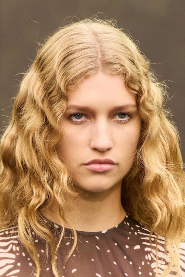 مجموعة Ferragamo تعود إلى حقبة العشرينيات بلمسة عصرية متجددة