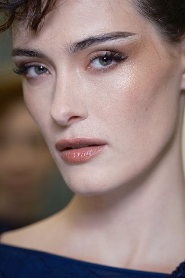 "جورجيو أرماني" يقدّم درسًا أخيرًا بالأناقة في مجموعة ربيع 2026... عرض تحوّل إلى وداع مؤثّر 