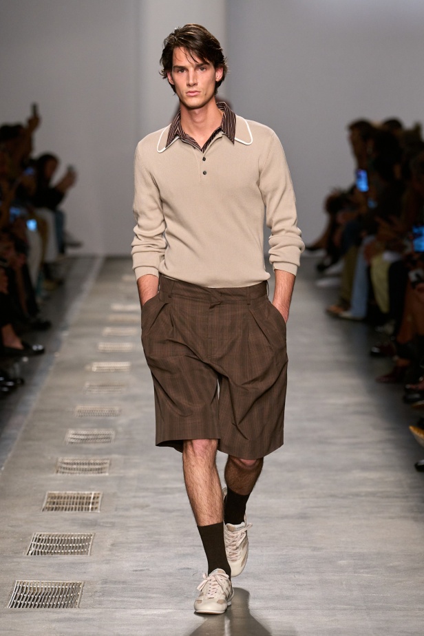 بين الأناقة الايطالية والحيوية البريطانية مجموعة ايسبرغ لموسم ربيع 2026