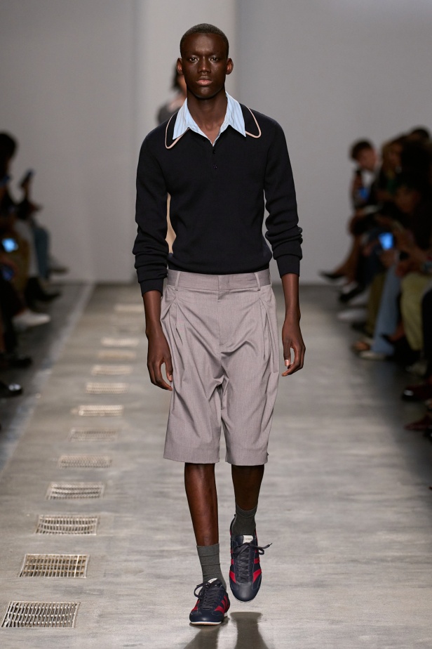 بين الأناقة الايطالية والحيوية البريطانية مجموعة ايسبرغ لموسم ربيع 2026