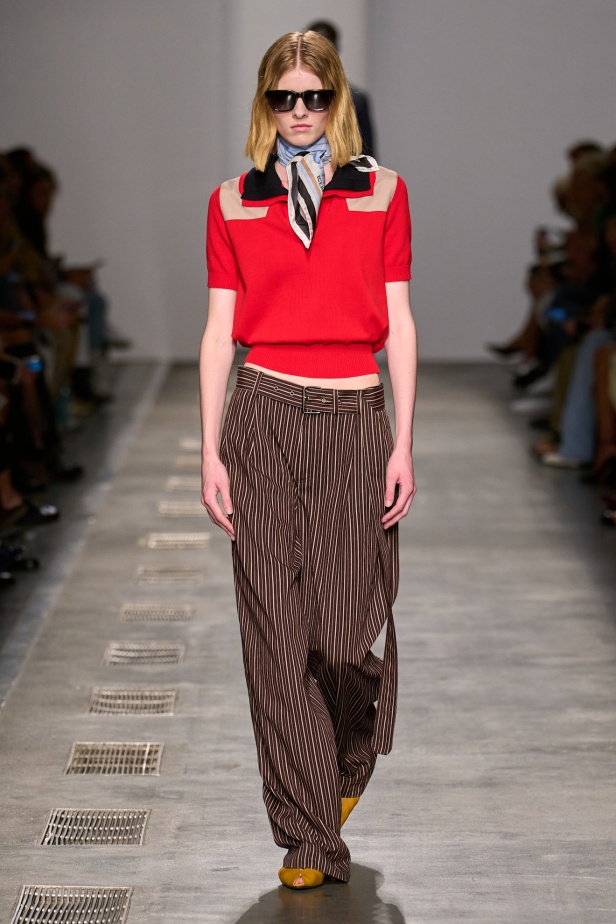 بين الأناقة الايطالية والحيوية البريطانية مجموعة ايسبرغ لموسم ربيع 2026