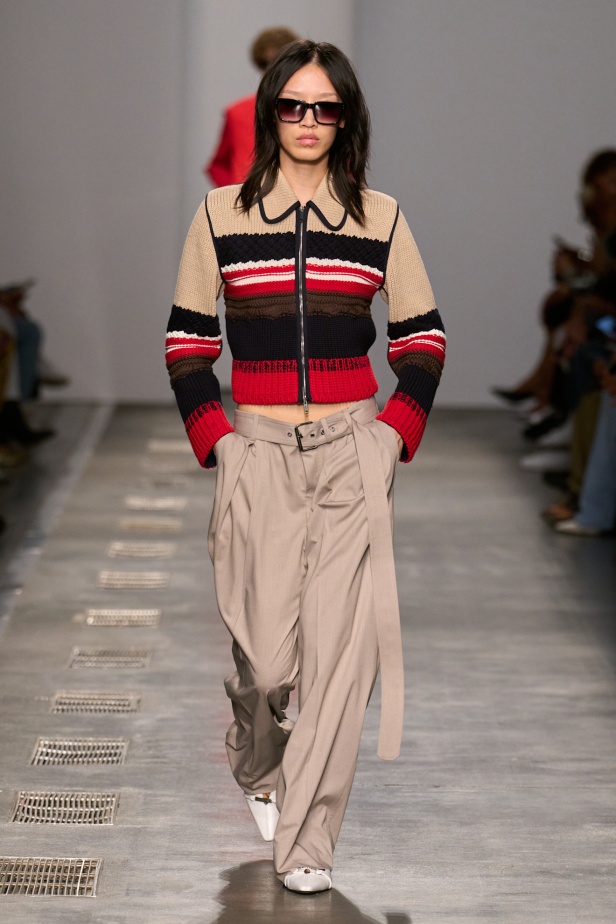 بين الأناقة الايطالية والحيوية البريطانية مجموعة ايسبرغ لموسم ربيع 2026