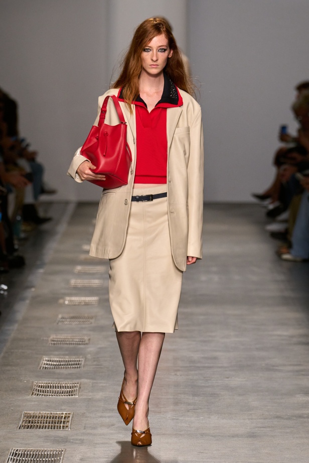 بين الأناقة الايطالية والحيوية البريطانية مجموعة ايسبرغ لموسم ربيع 2026