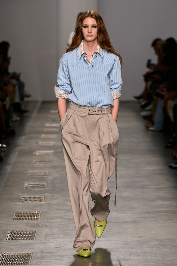 بين الأناقة الايطالية والحيوية البريطانية مجموعة ايسبرغ لموسم ربيع 2026