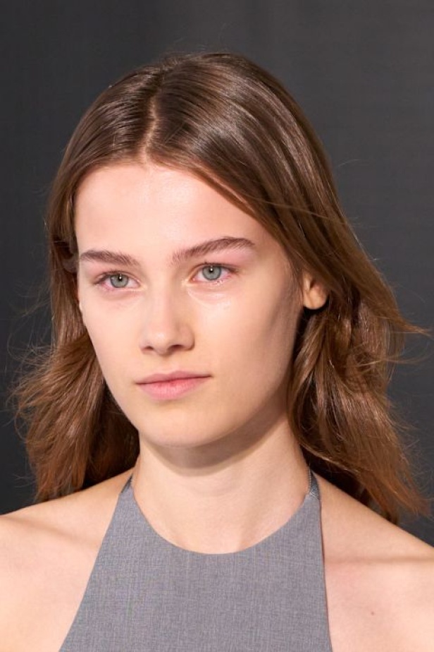 البساطة تتجلّى في مجموعة "سيمون بيلوتي" الأولى لعلامة "جيل ساندر"