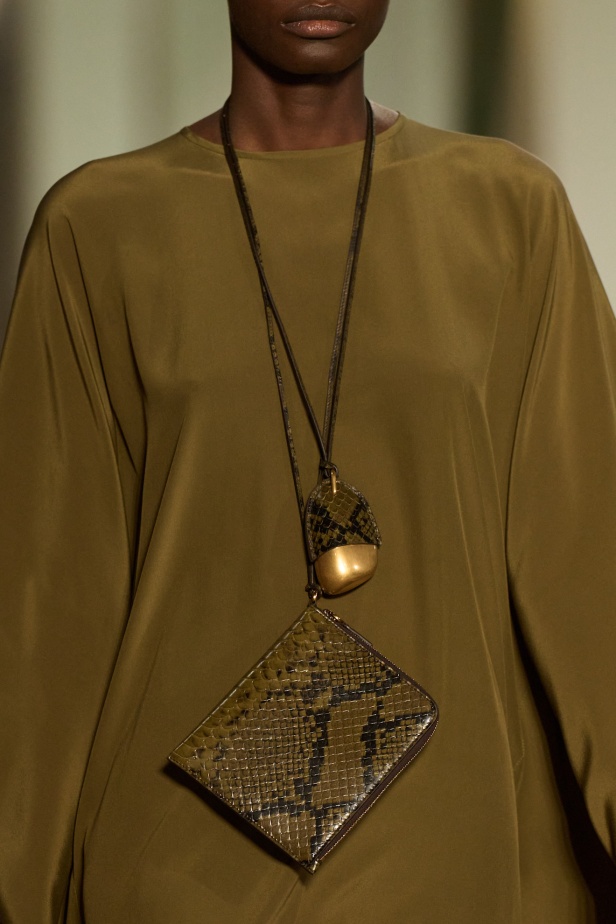 مجموعة مايكل كورس فلسفة قائمة على الجمال الطبيعي