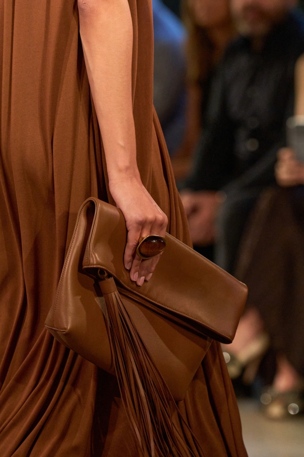 مجموعة مايكل كورس فلسفة قائمة على الجمال الطبيعي