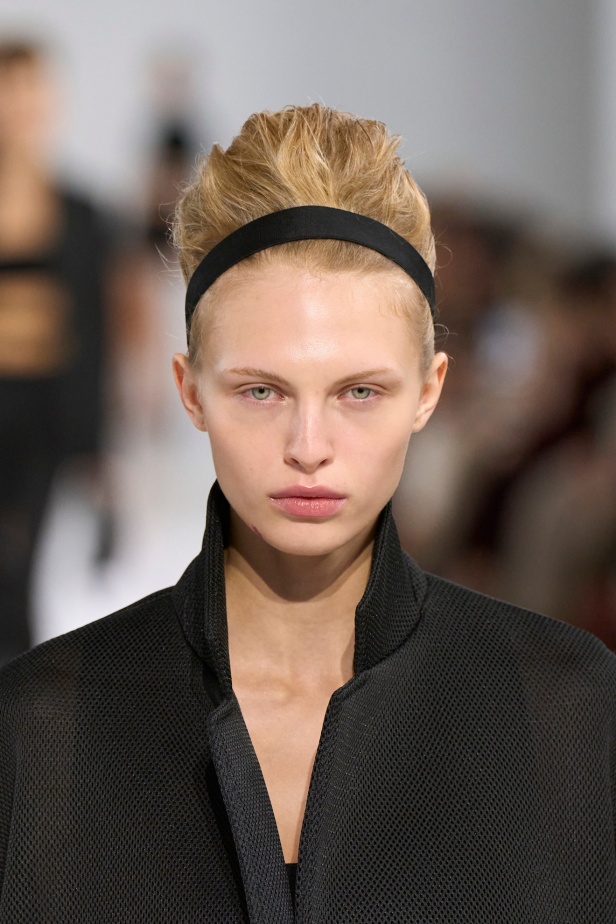 مجموعة Max Mara لربيع وصيف 2026 تجسّد أسلوب "الروكوكو" بلمسة عصرية