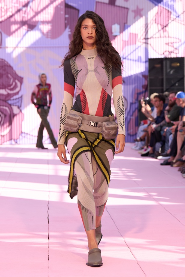 مجموعة اوف وايت لموسم ربيع 2026 بعنوان Pop Romance