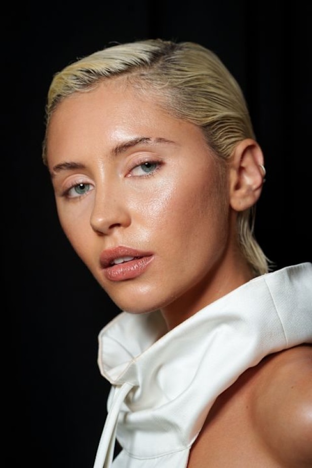 مجموعة اوف وايت لموسم ربيع 2026 بعنوان Pop Romance