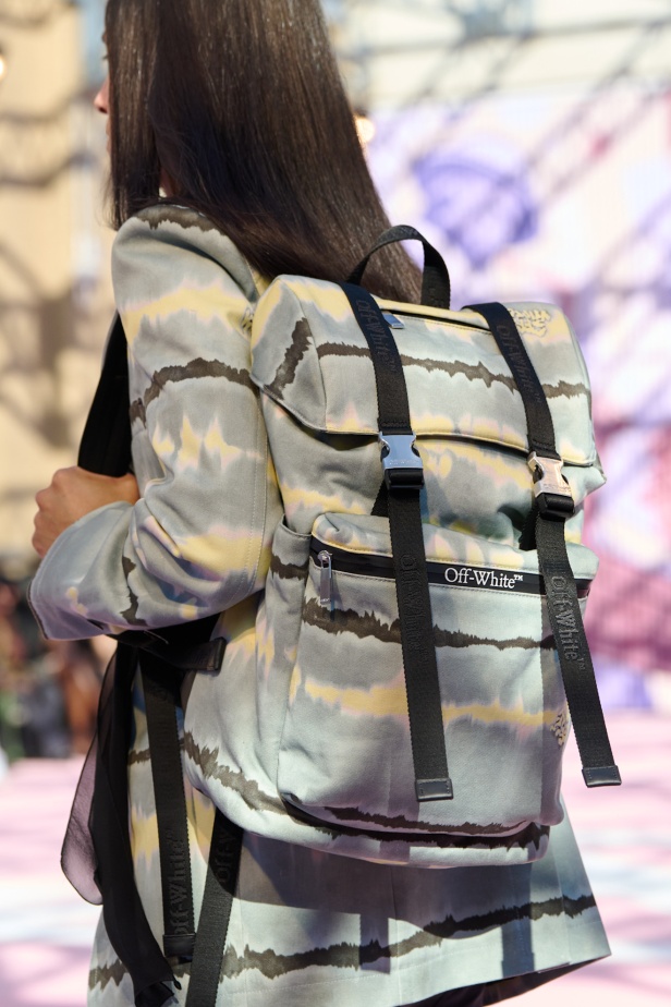 مجموعة اوف وايت لموسم ربيع 2026 بعنوان Pop Romance