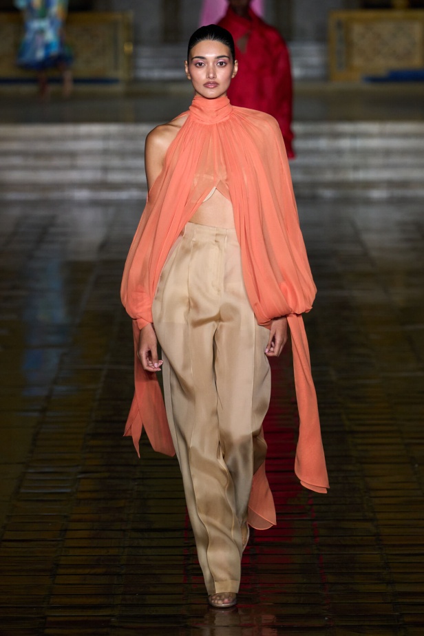 عرض أزياء مجموعة Prabal Gurung لربيع وصيف 2026