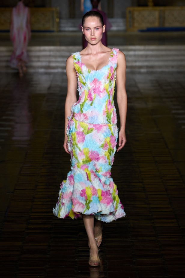 عرض أزياء مجموعة Prabal Gurung لربيع وصيف 2026